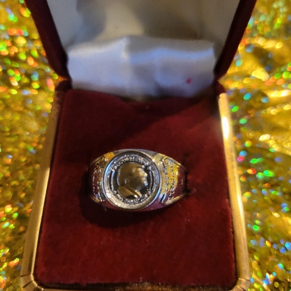 Vintage Coin Ring - Picture 8 of 8